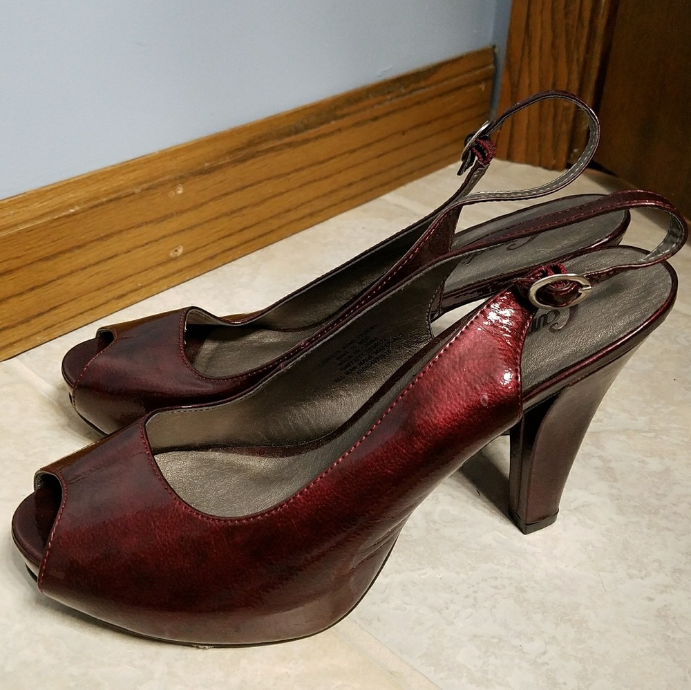 Candies Burgendy/wine Peep Toe Slingback Pumps